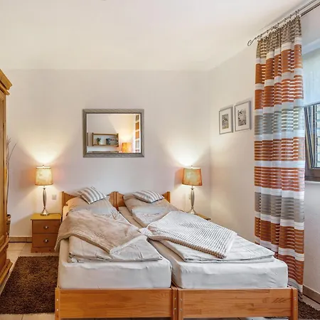 Apartment Zum Plauderbaum *